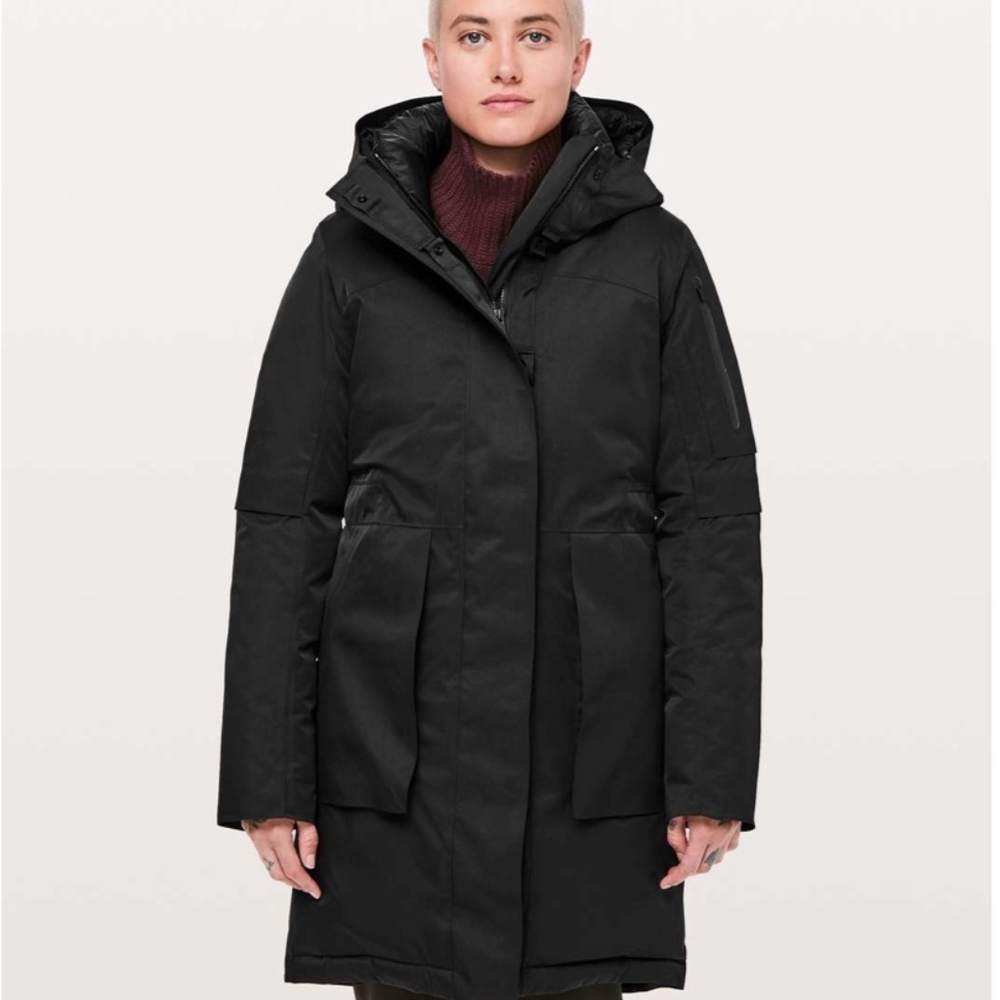 LULULEMON — WINTER WARRIOR PARKA